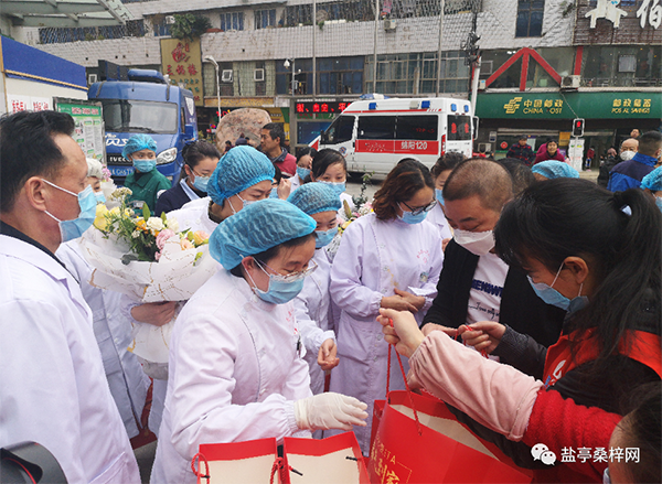 “优爱行动”走进盐亭县医院，护士获得11万元捐赠！(图5)